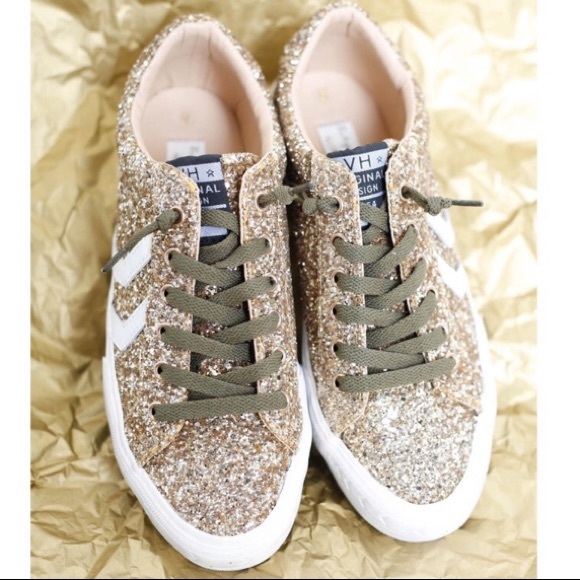 Vintage Havana Shoes - Vintage Havana gold glitter sneakers. Size 9.